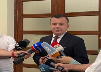 Balla takon Abazoviç: Në fund të muajit një pikë tjetër kufitare me Malin e Zi