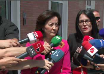Ambasadorja e SHBA i kërkon Bashës që Berisha të mos jetë në parlament në shtator