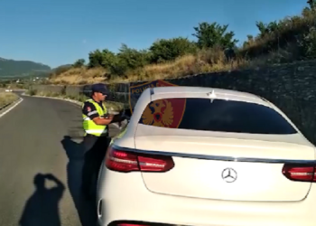 Manovra të rrezikshme në rrugë e shpejtësi deri 175 km/orë: Disa shoferë arrestohen, pezullohen dhjetëra patenta