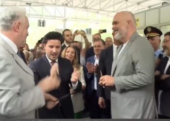 Hapja e pikës së re të kalimit kufitar midis Shqipërisë dhe Malit të Zi, Rama: “Uroj që Mali i Zi të përfshihet pa humbur kohë në iniciativën e Ballkanit të Hapur”