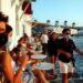 Koronavirusi ‘mbyt’ Greqinë në pikun e sezonit turistik. 4 200 raste në 24 orët e fundit