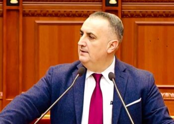 Ish-deputeti Erion Piciri heq dorë nga shpërblimi: Mbi 100 milionë lekë të shkojnë për ndihmat e tërmetit, biznesit dhe pandemisë