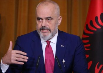 “Shënjestrat” e qeverisë, nga korriku 2022 rriten pagat për këto kategori, më 1 janar shteti “online”, kontrolle 1 herë në vit