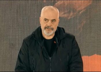 Nisin punimet e aeroportit, Rama: Mu desh të duroja padurimin dhe përqeshjen e vlonjatëve