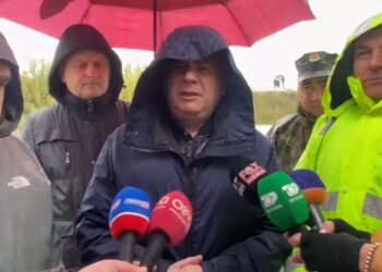 Përmbytjet në Fier/ Balla: Bashkia ka njoftuar dy ditë para situatën emergjente, nëse është e nevojshme, do të evakuojmë me forcë