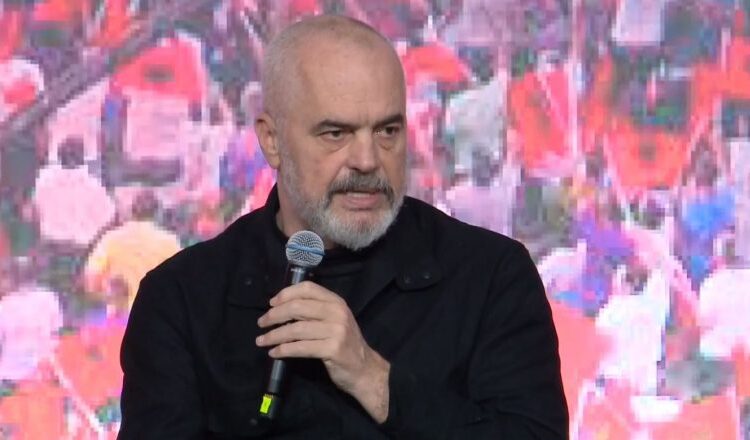 Ligji i bashkëqeverisjes/ Rama nga Berati : Nga janari i 2022 do të mbyllim sportelet