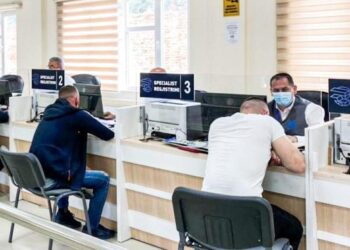 Rama: Në 2022 do të mbyllen të gjitha sportelet, shërbimet online