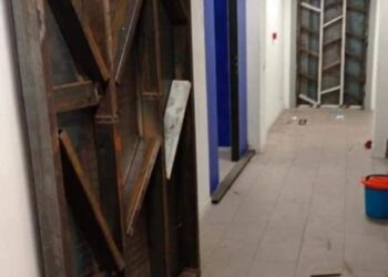 FOTO/ Shikoni si janë blinduar dyert dhe dritaret brenda PD