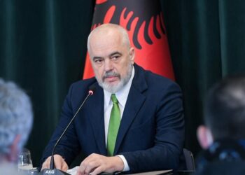 Rama ultimatum furnitorëve të naftës: Kush vendos çmimin më të lartë se sa të përcaktuar nga bordi, do të humbisni pikën e karburanteve