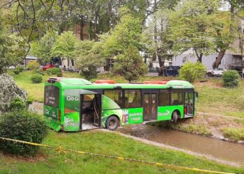 Autobusi i Unazës nuk do të lëvizë nga lumi Lanë
