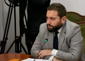 Incidenti i Ramës në Gjermani, Kryeministria: Një anëtar i ekuipazhit u soll keq