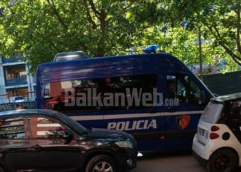 Operacioni i SPAK/ Nuredin Dumani hap të gjitha letrat, 10 të arrestuar deri tani. Në kërkim Martinaj e Çela. Porosia 100 mijë euroshe për…