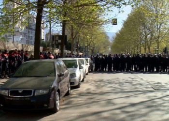 Tirana në shtetrrethim të mërkurën; Veliaj: Nëse nuk keni biletë, mos ejani atë ditë në kryeqytet
