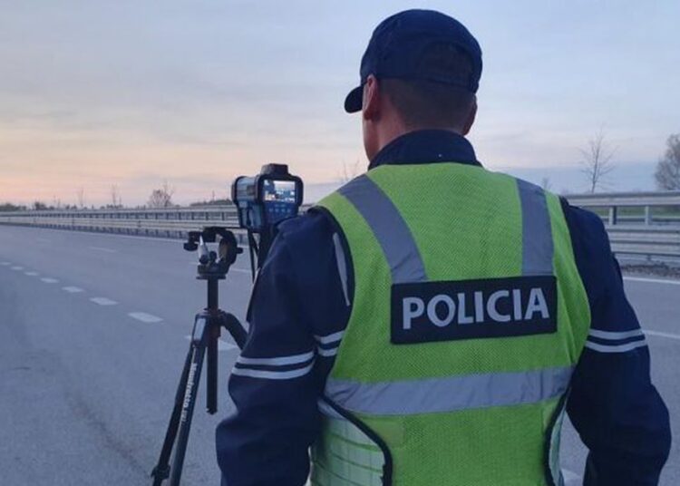 Kamera e radarë në 14 segmente rrugore, miratohet kontrata e mbikëqyrjes së trafikut
