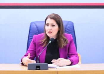 Hapet thirrja për 200 drejtues shkolle, Manastirliu: Synojmë të përmirësojmë cilësinë në arsim