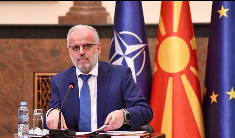 Kryeministri shqiptar në Shkup merr këshilltarin e parë nga Tirana, Akademikun e Asociuar Besnik Bare