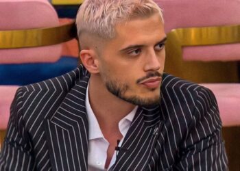 “E kupton sa trap po del me Sarën? Pyetja për Bardhin sjell reagime të shumta në shtëpinë e BBV, këngëtari: Ofendim personal, dua ta di kush e ka bë