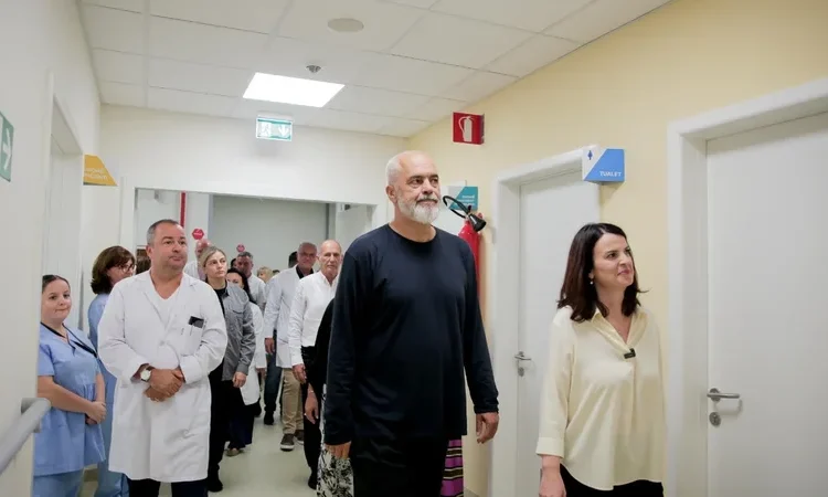 Hapet spitali ditor në QSUT, Rama: Këtu është si jashtë shtetit! Sikur të shpiknit edhe një vaksinë për virusin e mospërfilljes ndaj pacientit