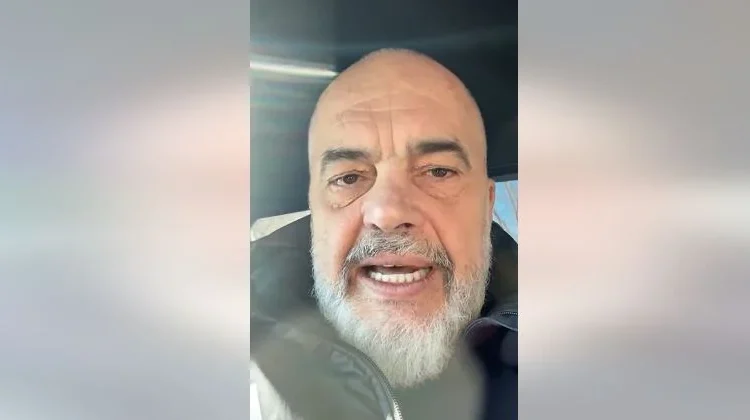 “Xhan, unë vërtetë s’e ula qiellin në tokë, por Tiranën nga varri e ngrita”, Rama u përgjigjet komentuesve në Facebook