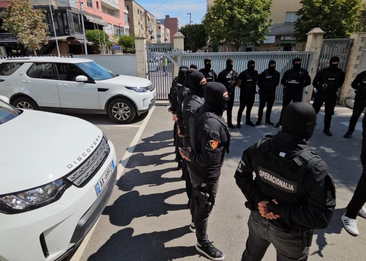 Vendimi/ Punonjësit e Policisë do të marrin pagesa ekstra, do t’i paguhet qiraja dhe…