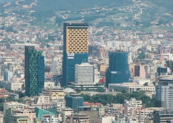 Rama prezanton pikat e Paketës Fiskale: Super taksë për apartamentet bosh