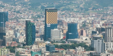 Rama prezanton pikat e Paketës Fiskale: Super taksë për apartamentet bosh