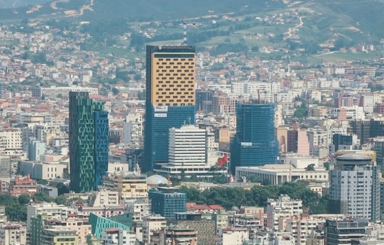 Rama prezanton pikat e Paketës Fiskale: Super taksë për apartamentet bosh